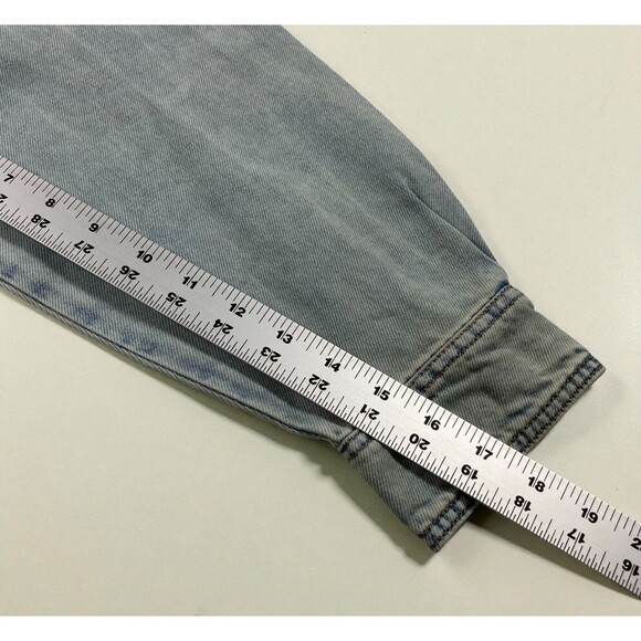 Wild Fable Shacket Shirt Womens L Light Wash Denim Pearl Snap Western Rodeo - Picture 5 of 6